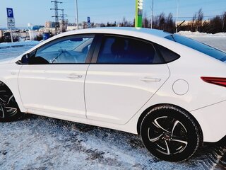 2021 Hyundai Solaris II Рестайлинг, белый, 1450000 рублей, вид 2