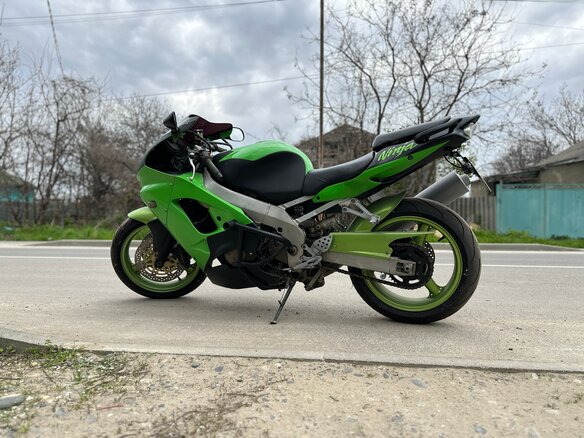 2000 Kawasaki ZX-9R Ninja, зелёный, 330000 рублей