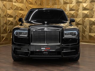 2023 Rolls-Royce Cullinan I (Series I), чёрный, 37000000 рублей, вид 2