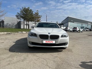 2012 BMW 5 серии 520i VI (F10/F11/F07), белый, 1350000 рублей, вид 3