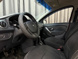 2014 Renault Logan II, красный, 619777 рублей, вид 5