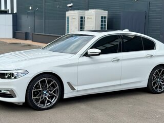 2018 BMW 5 серии 520i VII (G30/G31/G38), белый, 3450000 рублей, вид 2