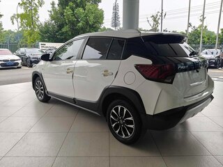 2022 Toyota Yaris L X XP150 Рестайлинг, белый, 1356666 рублей, вид 3