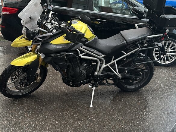 2011 Triumph Tiger 800, жёлтый, 605000 рублей