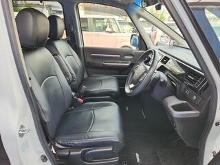 2019 Honda Stepwgn Spada V Рестайлинг, белый, 1650000 рублей, вид 5