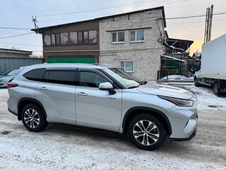 2021 Toyota Highlander IV (XU70), серебристый, 4750000 рублей, вид 3