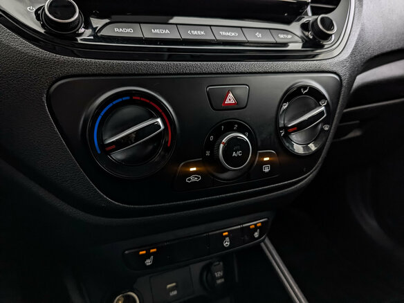 2021 Hyundai Solaris II Рестайлинг, белый - вид 19