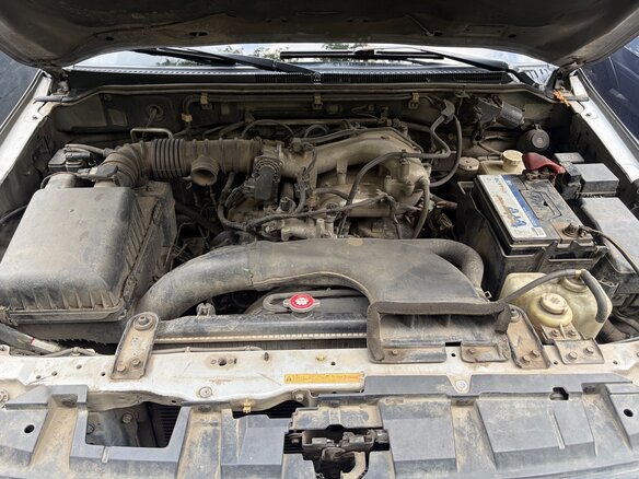 2011 Mitsubishi Pajero IV, серебристый - вид 13