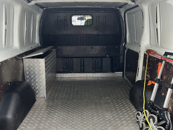 2013 Ford Transit, белый, 1100000 рублей - вид 25