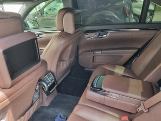 2011 Mercedes-Benz S-Класс 500 Long V (W221) Рестайлинг, чёрный, 1650000 рублей, вид 5