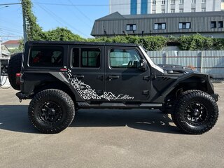 2022 Jeep Wrangler IV (JL), чёрный, 7000000 рублей, вид 3