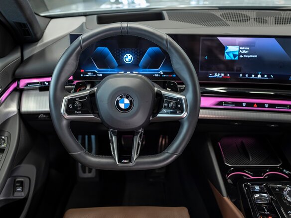 2024 BMW 5 серии 530i xDrive VIII (G60/G61/G68), серый, 7900000 рублей - вид 16