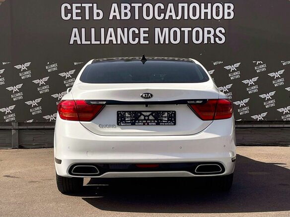 2013 Kia Quoris I, белый, 1415000 рублей - вид 5
