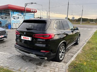 2019 BMW X5 40i IV (G05/G18), чёрный, 4050000 рублей, вид 3