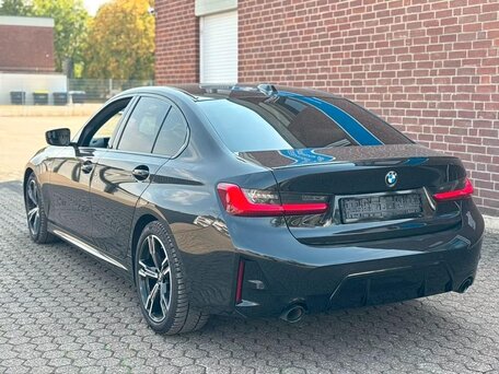 2022 BMW 3 серии 318d VII (G2x) Рестайлинг, чёрный, 4100000 рублей, вид 2