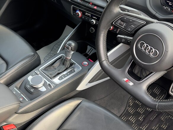 2019 Audi SQ2 I, красный, 3650000 рублей - вид 19
