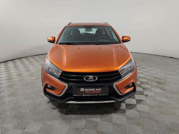 2019 Lada (ВАЗ) Vesta SW Cross I, оранжевый, 855000 рублей - вид 1