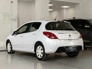 2011 Peugeot 308 I Рестайлинг, белый, 550000 рублей, вид 4