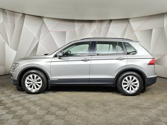 2020 Volkswagen Tiguan II, серебристый - вид 4