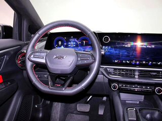 2026 Chevrolet Equinox EV, чёрный, 6100000 рублей, вид 5