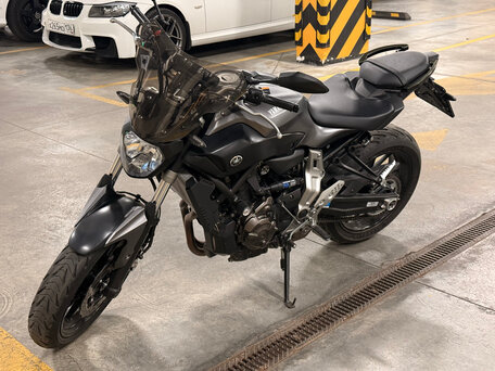 2015 Yamaha MT-07 (FZ-07), чёрный, 650000 рублей, вид 3