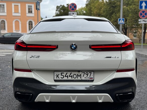 2022 BMW X6 40d III (G06), белый - вид 10