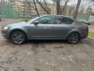 2020 Skoda Octavia III (A7) Рестайлинг, серый, 1900000 рублей, вид 2
