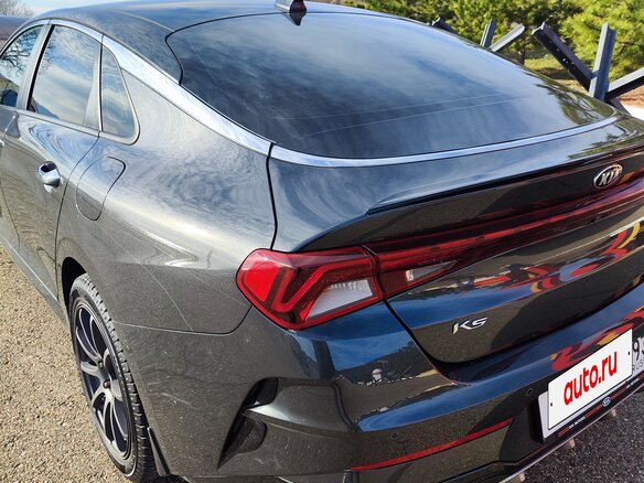 2021 Kia K5 III, серый, 2210000 рублей - вид 2