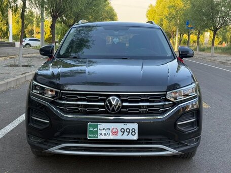 2022 Volkswagen Tayron I, чёрный, 1548961 рублей, вид 2