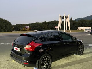 2015 Ford Focus III, чёрный, 735000 рублей, вид 5