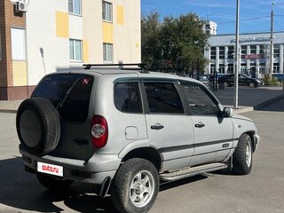 2004 Chevrolet Niva I, серебристый, 175000 рублей, вид 3