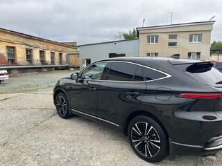 2024 Toyota Venza II, чёрный, 5700000 рублей, вид 4