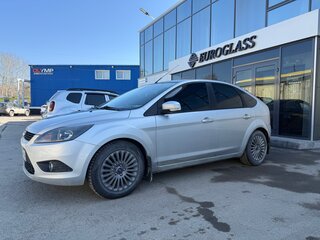 2010 Ford Focus II Рестайлинг, серебристый, 750000 рублей, вид 2