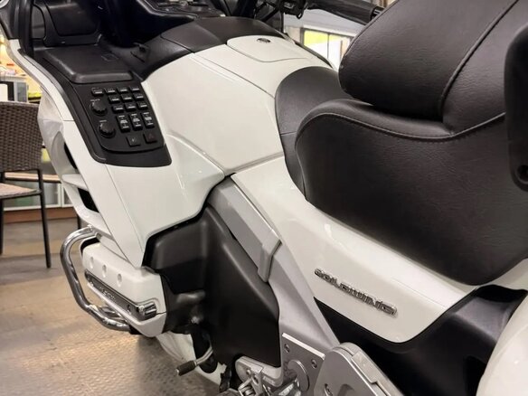 2014 Honda GL 1800 Gold Wing, белый, 1590000 рублей - вид 15