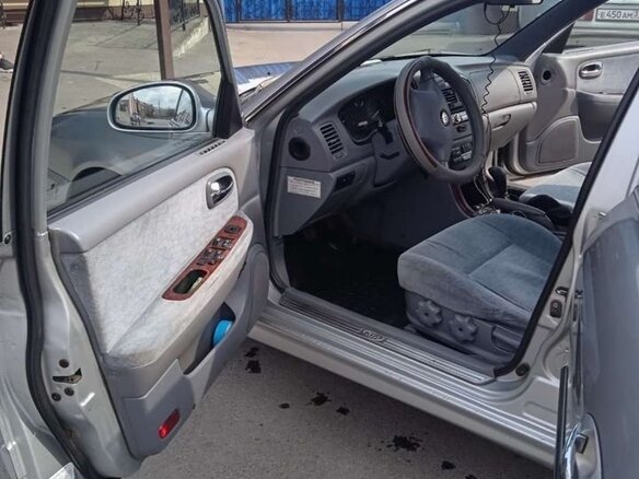 2005 Kia Magentis I Рестайлинг, серебристый, 600000 рублей - вид 11