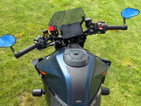 2021 KTM 1290 Super Duke R Evo, оранжевый, 1500000 рублей - вид 7