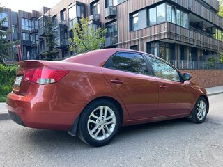 2011 Kia Cerato 6-speed II, оранжевый, 699000 рублей, вид 5