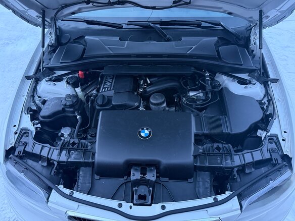 2011 BMW 1 серии 116i I (E81/E82/E87/E88) Рестайлинг, белый, 900000 рублей - вид 10
