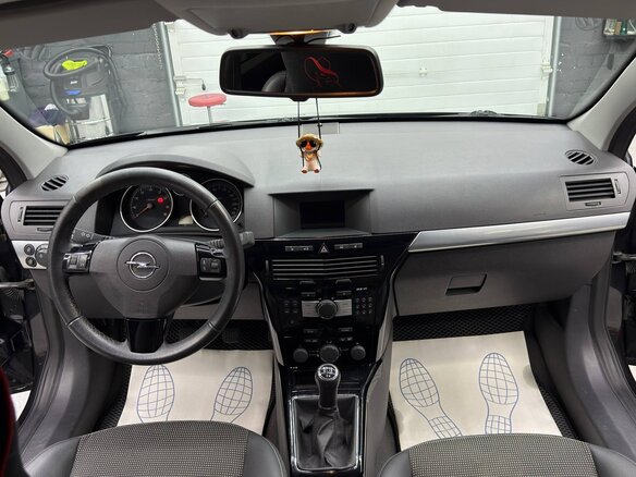 2013 Opel Astra H Рестайлинг, чёрный, 670000 рублей - вид 5