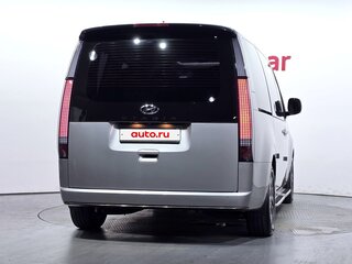 2023 Hyundai Staria I, серебристый, 7077700 рублей, вид 4