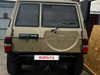 1991 Nissan Patrol IV (Y60), бежевый, 950000 рублей, вид 2
