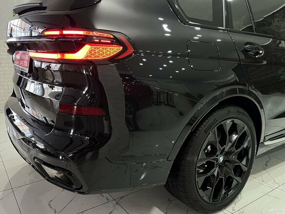 2025 BMW X7 40i I (G07) Рестайлинг, чёрный, 13758000 рублей - вид 32