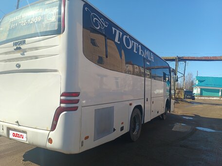 2012 Higer KLQ 6826, белый, 2700000 рублей, вид 4