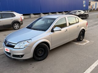 2010 Opel Astra H Рестайлинг, серебристый, 650000 рублей, вид 1