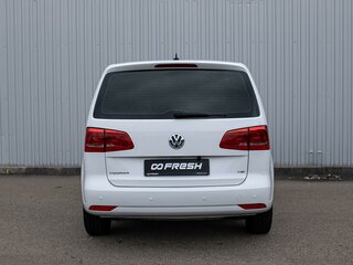 2011 Volkswagen Touran I Рестайлинг 2, белый, 925000 рублей, вид 4