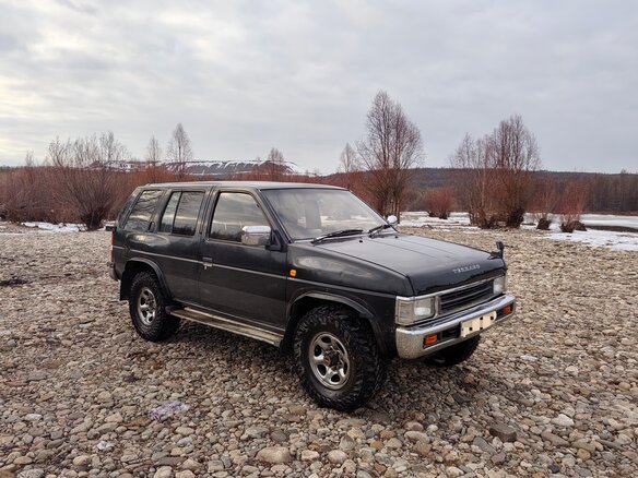 1990 Nissan Terrano I, чёрный, 605000 рублей - вид 2