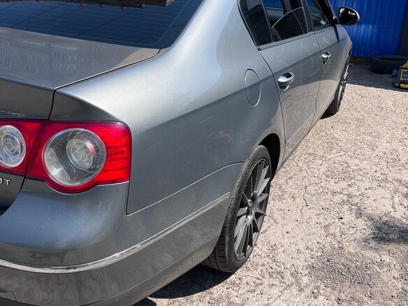 2005 Volkswagen Passat B6, серый, 660000 рублей - вид 7