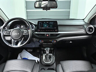2021 Kia K3 II Рестайлинг, белый, 1350000 рублей, вид 4