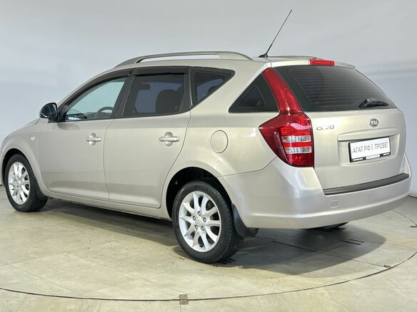 2009 Kia Ceed I, бежевый, 670000 рублей - вид 9