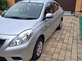 2012 Nissan Latio I (N17), серый, 925000 рублей, вид 2
